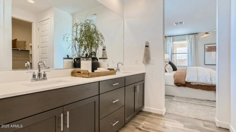 Owners Bath