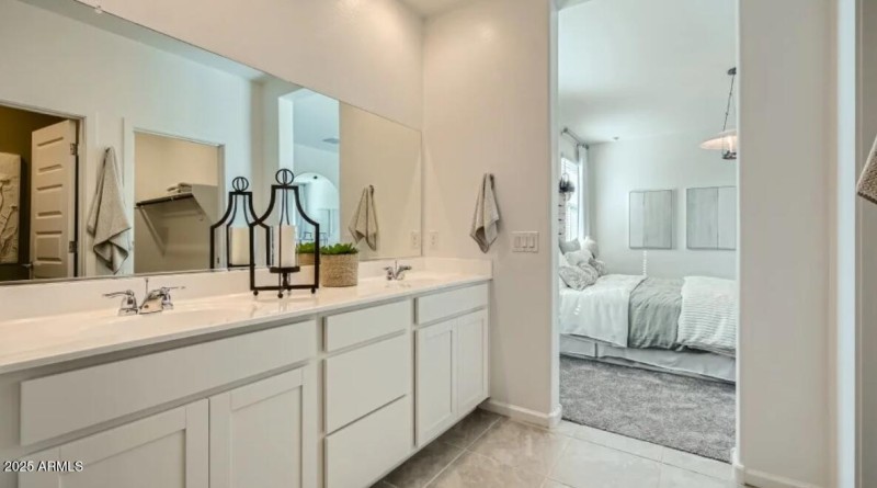 Owners Bath
