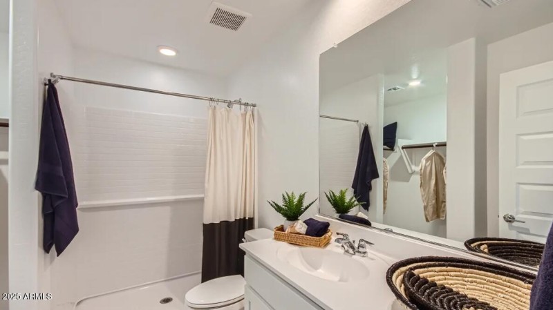 Owners Bath