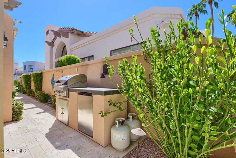 BBQ Cookout w/Convenient Refrigerator