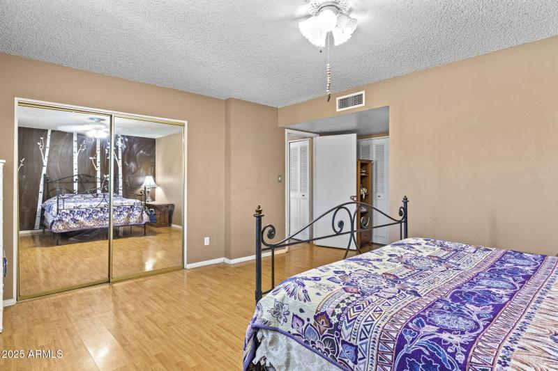 3414 W Gelding Dr Phoenix - 329