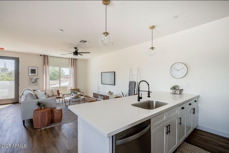 screenshot_20200609-065213_photos1