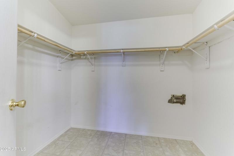 Lot # 2360-18