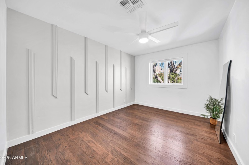 833 E Butler Dr-36