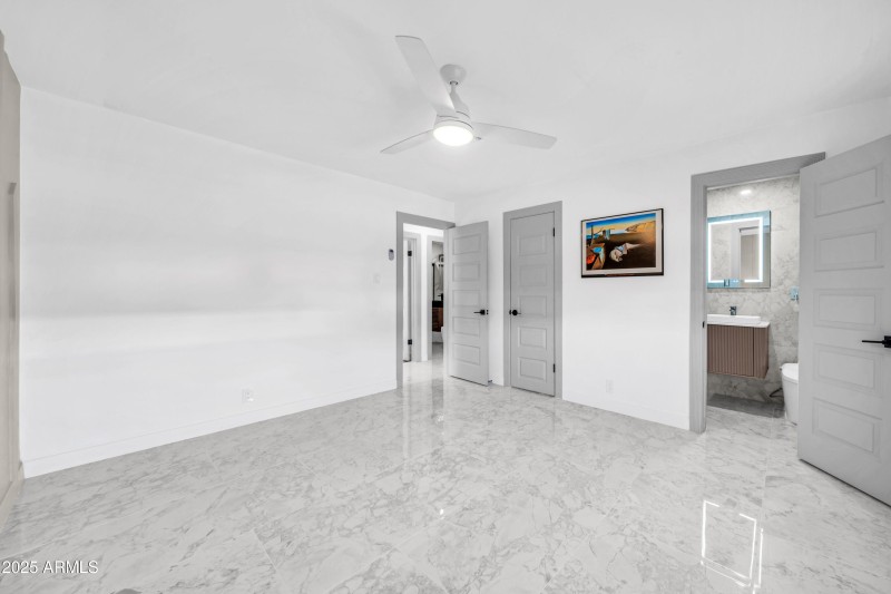 833 E Butler Dr-29