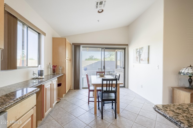 Kitchen/Dining