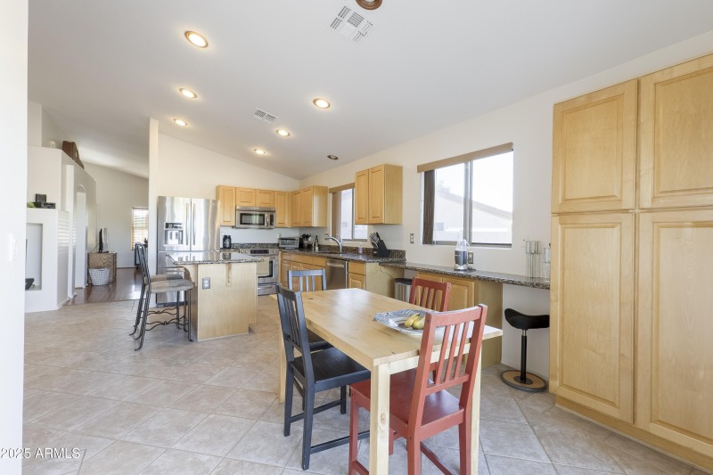 Kitchen/Dining