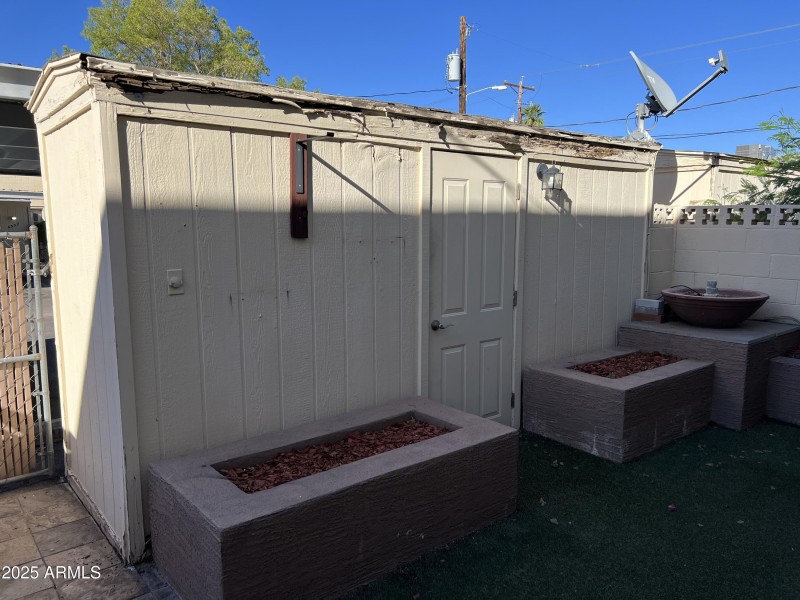 20251002_225112415_iOS