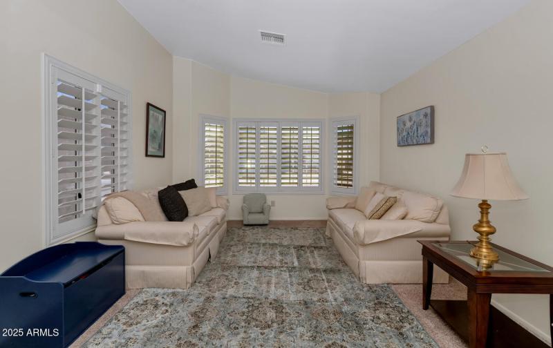 2718 E South Fork Dr-large-006-017-2718