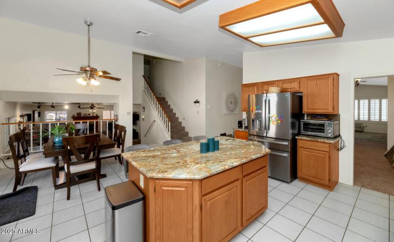 2718 E South Fork Dr-large-010-021-2718