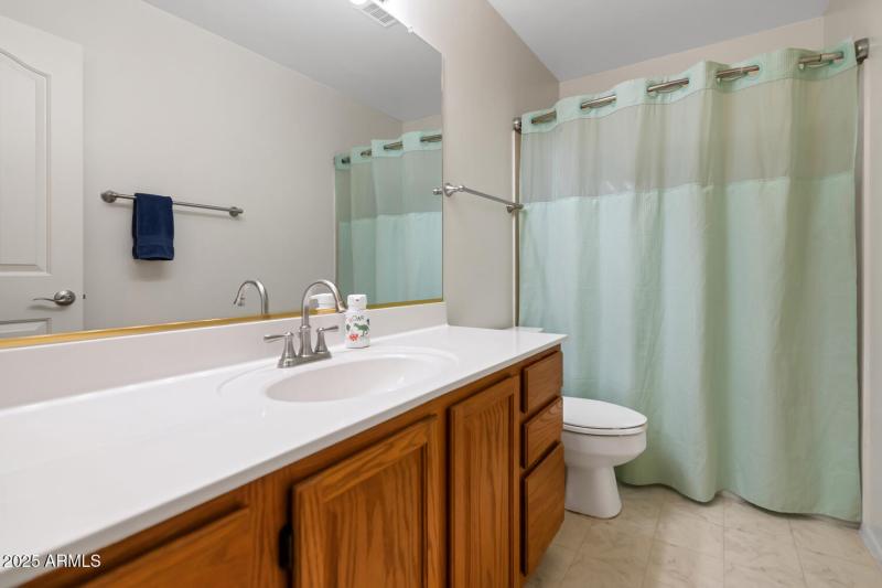 2718 E South Fork Dr-large-022-018-2718