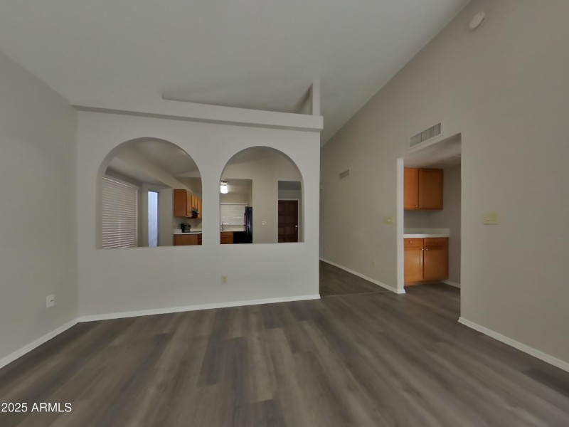 2_pc_pLjhwNUVnW_xiPzu9SmdH_layout_1