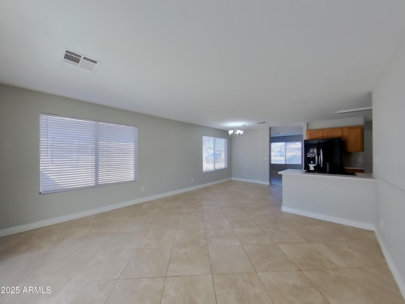 4_pc_iCiN2uD4uc_udErScWdvq_layout_0