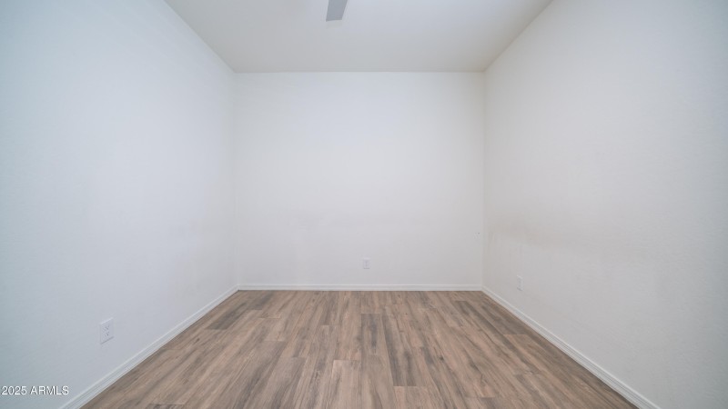 10872 W Marshall Ave-12