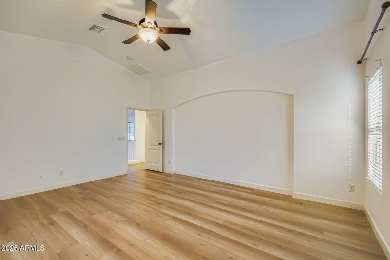 19 2nd Floor Primary Bedroom