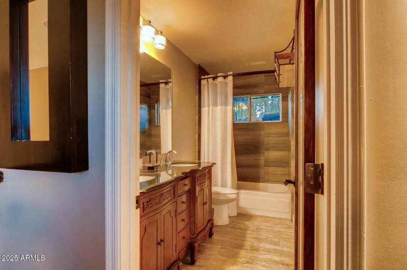 6521 E Beverly Ln Scottsdale-large-021-5