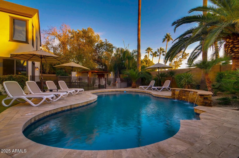 6521 E Beverly Ln Scottsdale-large-040-2