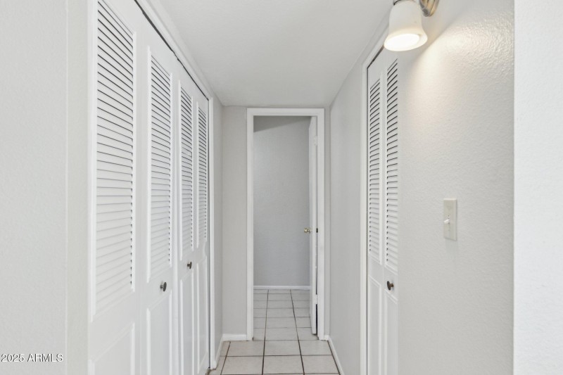 10-web-or-mls-5742-n-43rd-dr