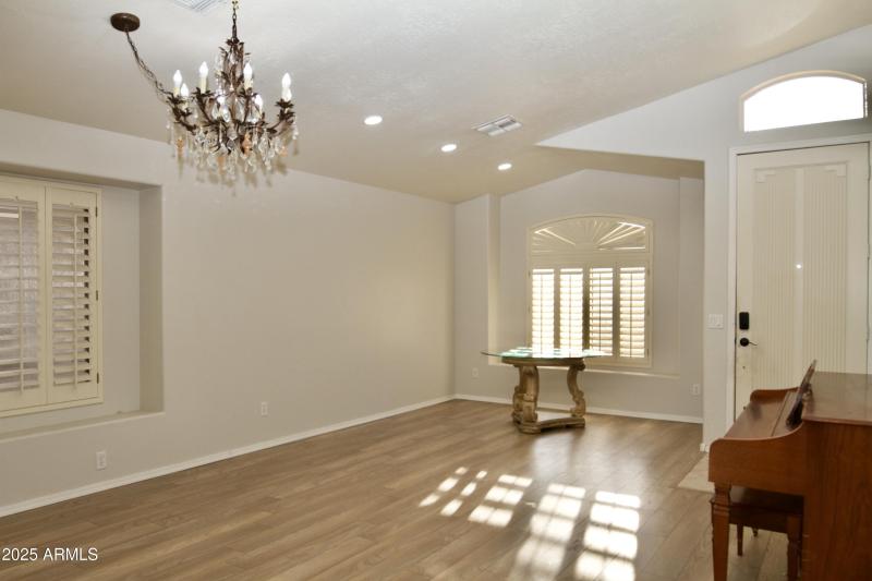 DB38F505-D75B-43B6-B858-DBB2C3FC5AE5_1_2