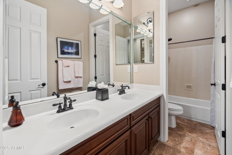 Ensuite Guest Bath