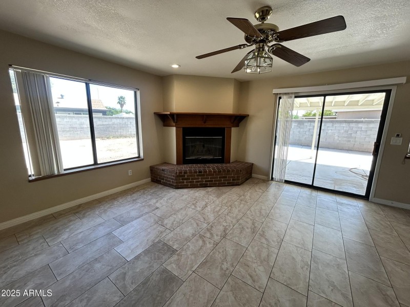 e family room3