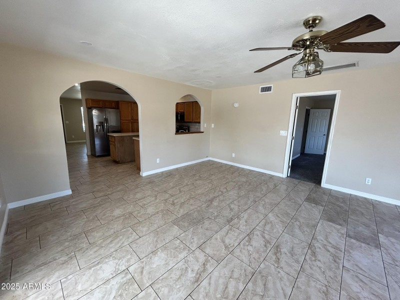 e family room6