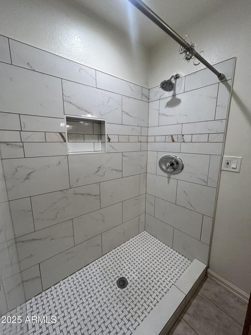 l master bath2