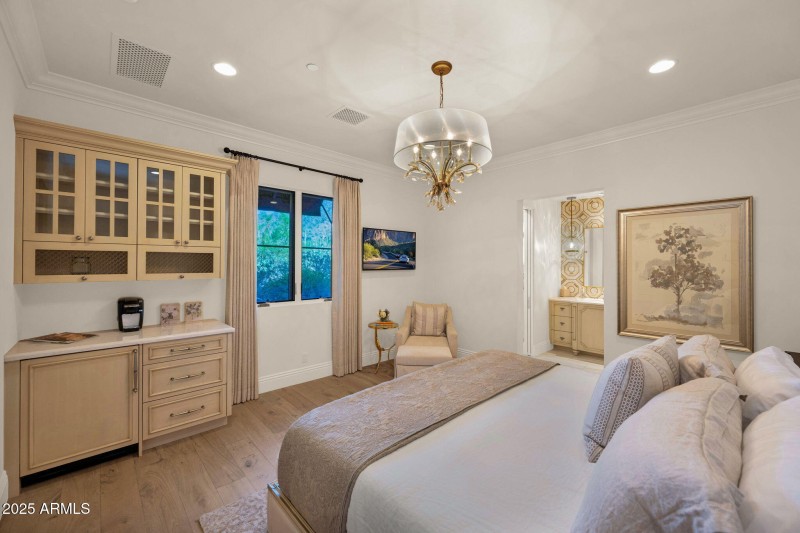 Downstairs Guest Suite