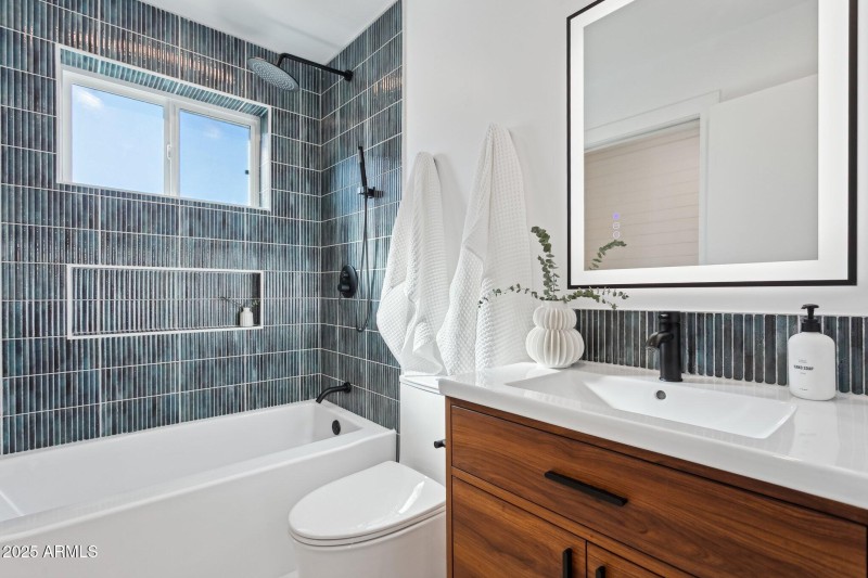 Newly constructed primary bath