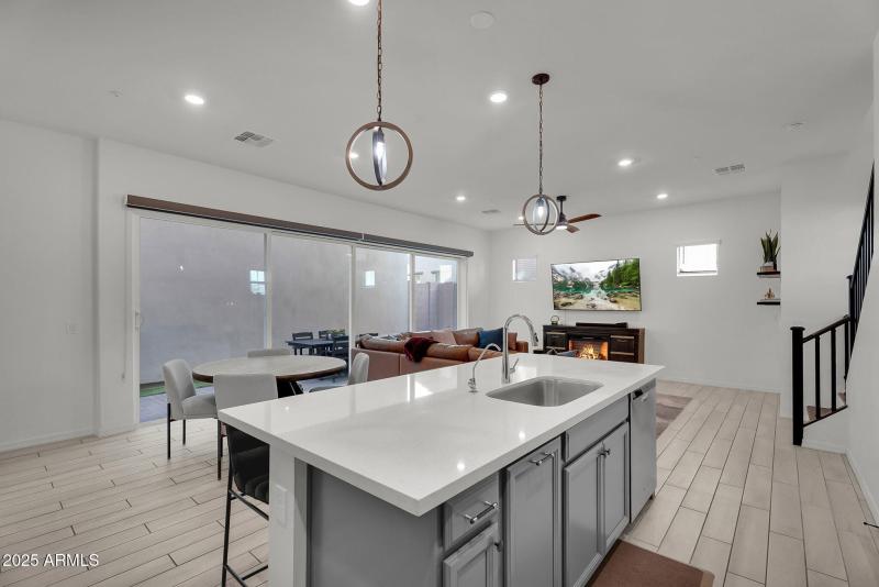 009_15-web-or-mls-aster-10_2_439