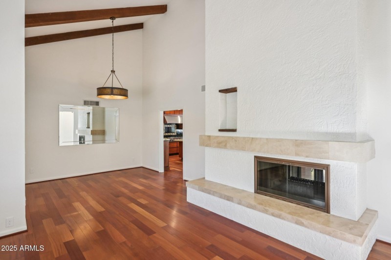 14-web-or-mls-E Cercado Ln-S0810-014