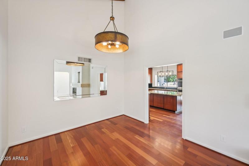 15-web-or-mls-E Cercado Ln-S0810-015