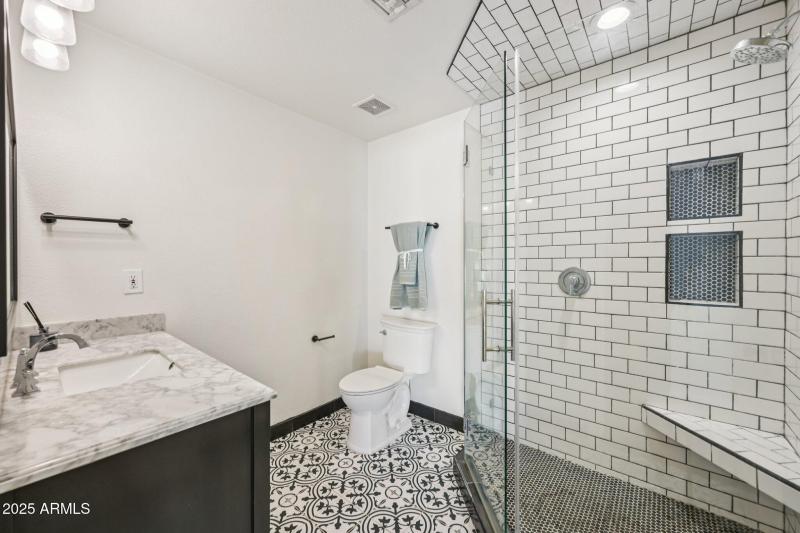 26-web-or-mls-E Cercado Ln-S0810-026