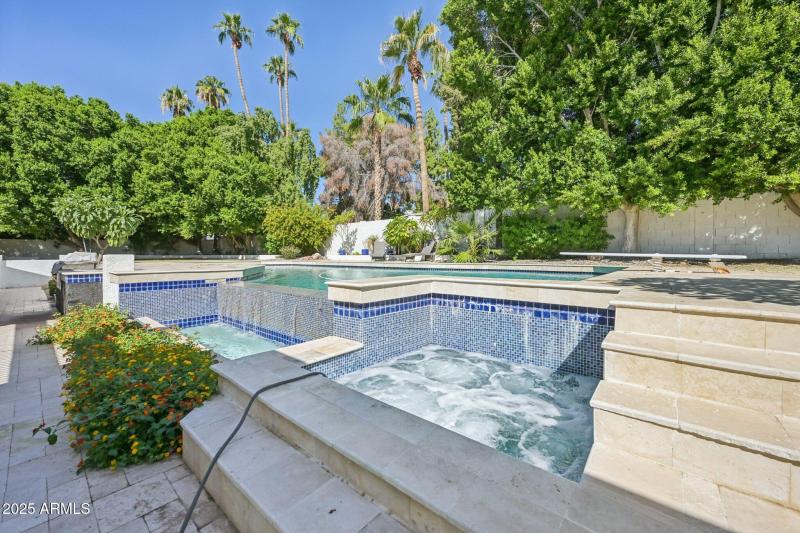 52-web-or-mls-E Cercado Ln-S0810-052