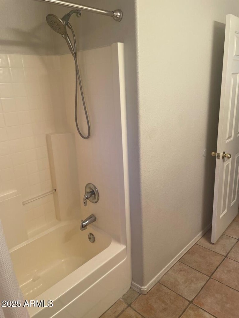 87B64BAB-486E-4EF2-852A-3D5CF657F7AC_1_1