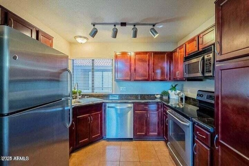 20241012200538174703000000-o