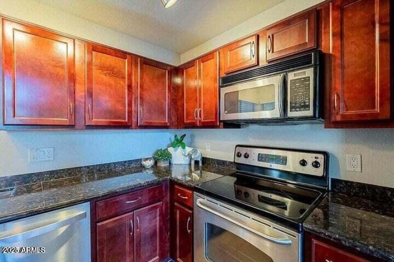 20241012200521036993000000-o