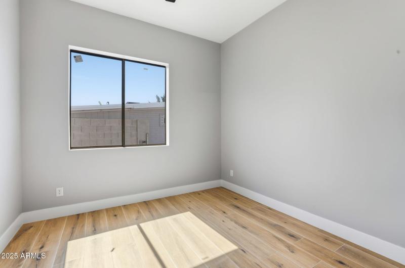 32-web-or-mls-415 S Robert Rd Tempe, AZ