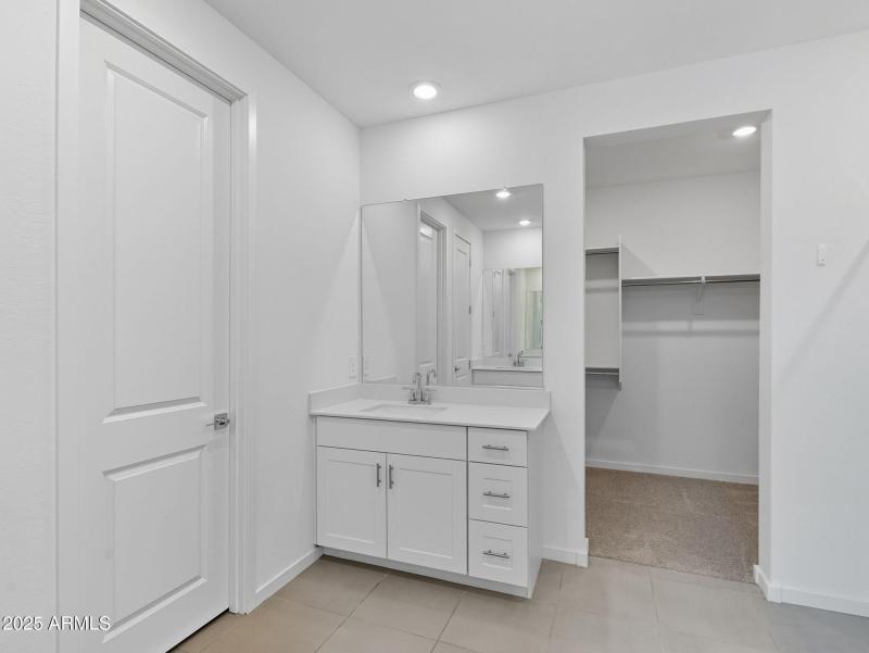 23-web-or-mls-Bee-23