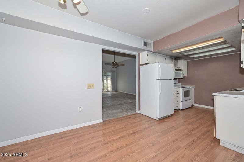 Breakfast Room-Kitchen