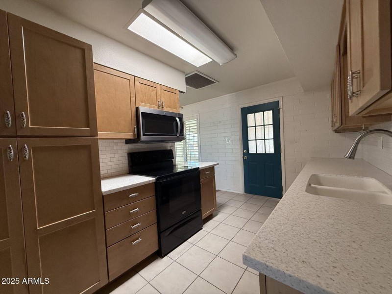 Kitchen 2