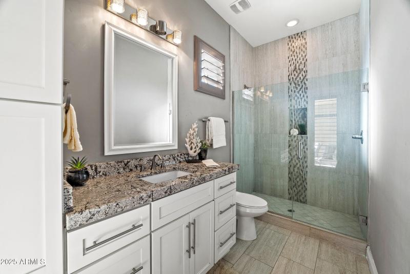 036_south_194th_street-18_602