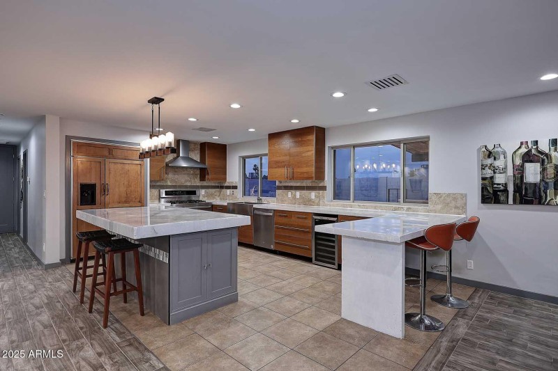 Night-Kitchen