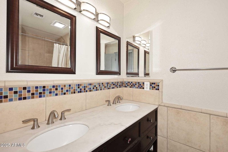2nd Hall Bath
