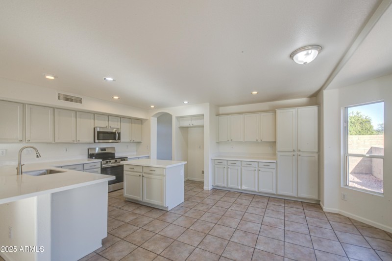 Kitchen 6