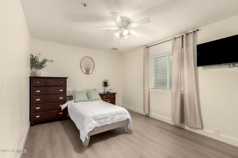 28 - Bloomfield 5529