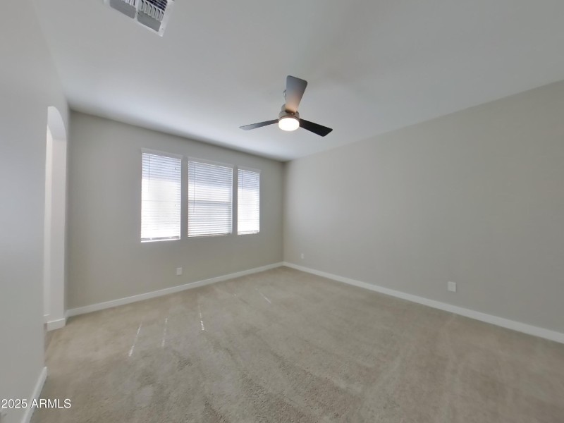 6_pc_EKP104EdFA_cUiehpG6BM_layout_0