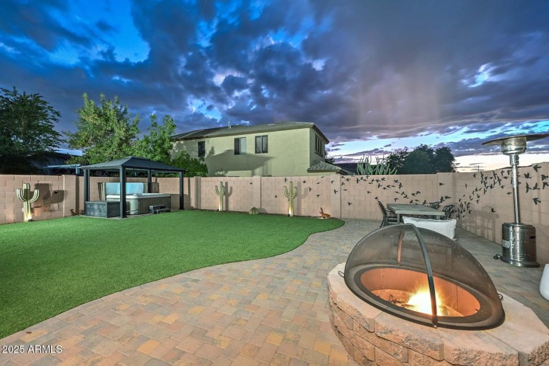 Night-Backyard-Firepit