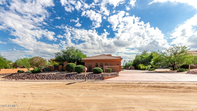 Desert Vista 8