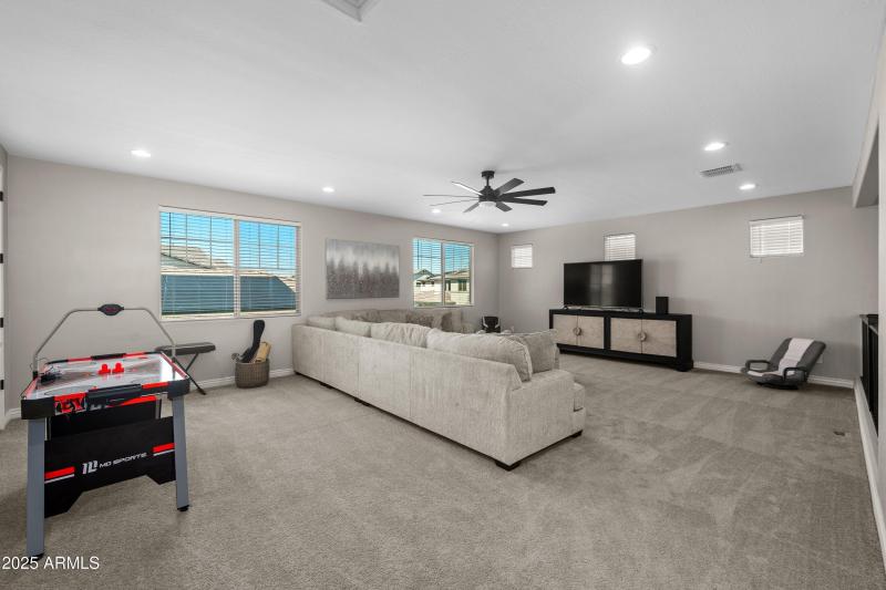 Oversized Loft